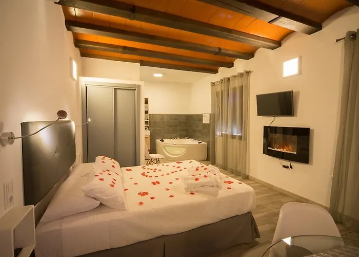 Estudios Rurales La Casa De Luis * Santa Cruz de la Sierra